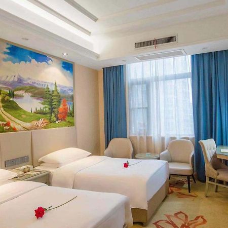 Vienna Hotel Nanyang People Road Ngoại thất bức ảnh