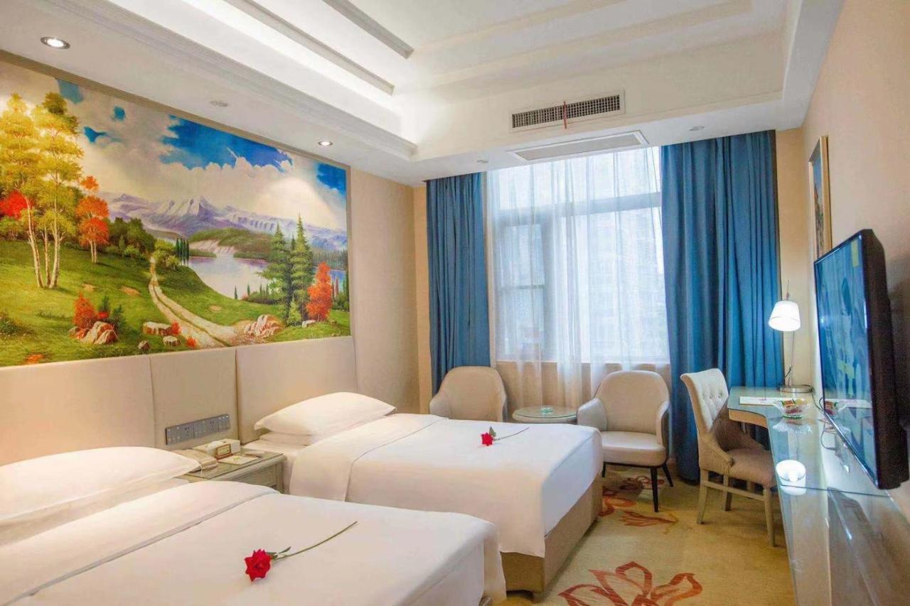 Vienna Hotel Nanyang People Road Ngoại thất bức ảnh