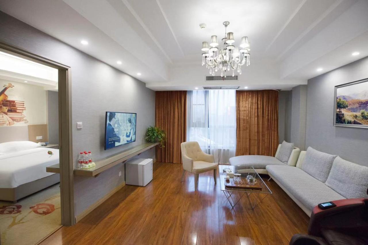 Vienna Hotel Nanyang People Road Ngoại thất bức ảnh