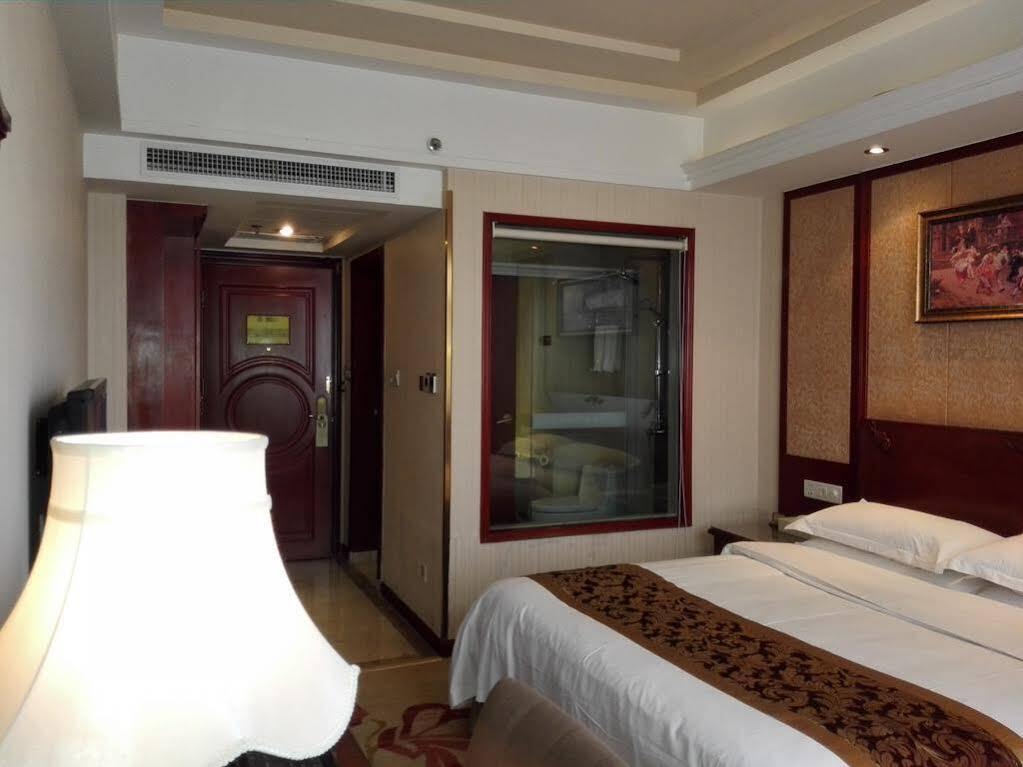 Vienna Hotel Nanyang People Road Ngoại thất bức ảnh